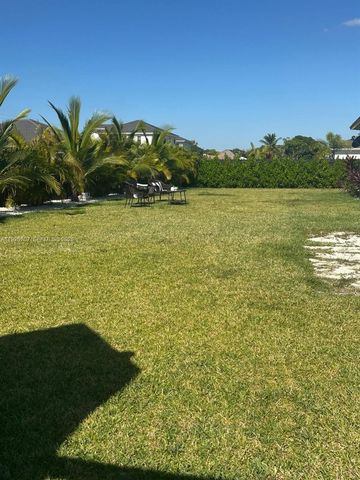 32308 SW 196th Ave, Homestead, FL 33030