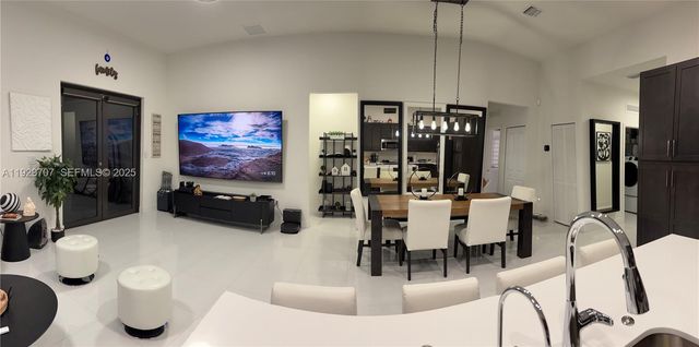 32308 SW 196th Ave, Homestead, FL 33030