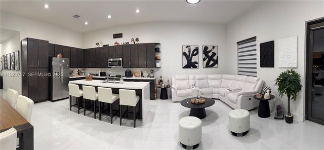 32308 SW 196th Ave, Homestead, FL 33030