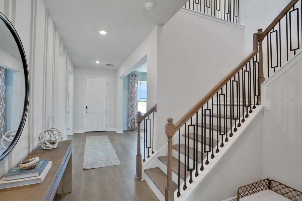 Image 15 of property listing at 17453 VALLEYWOOD PARKWAY, Land O Lakes, FL 34638