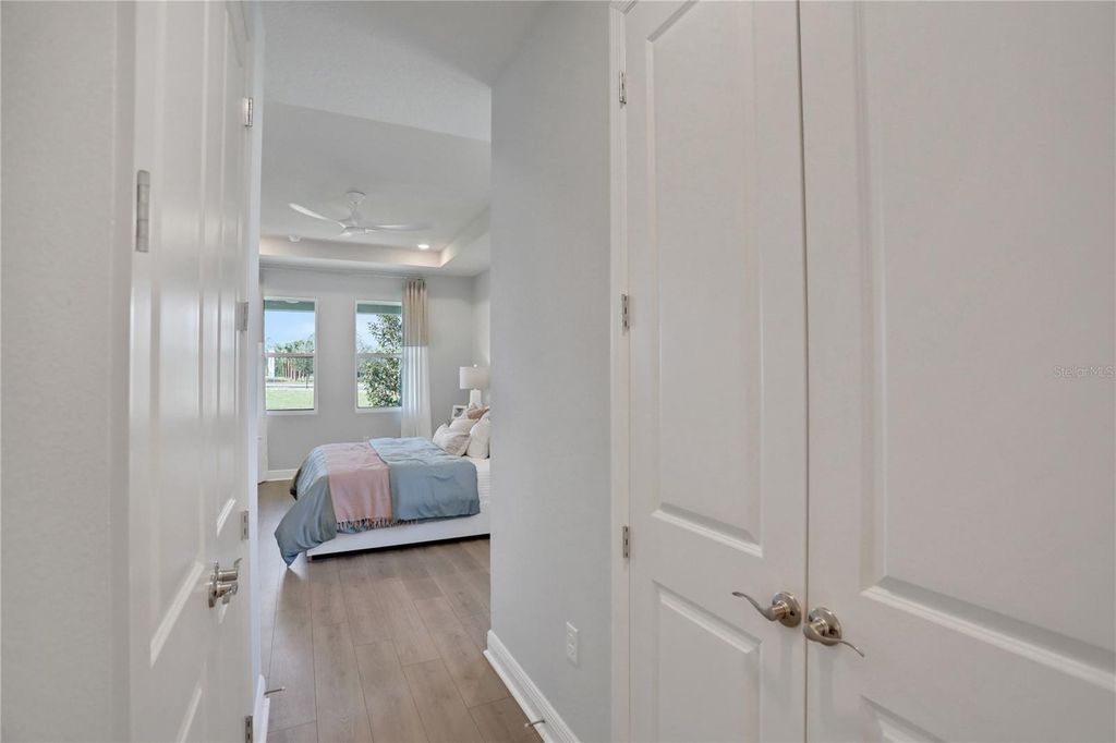 Image 31 of property listing at 17453 VALLEYWOOD PARKWAY, Land O Lakes, FL 34638