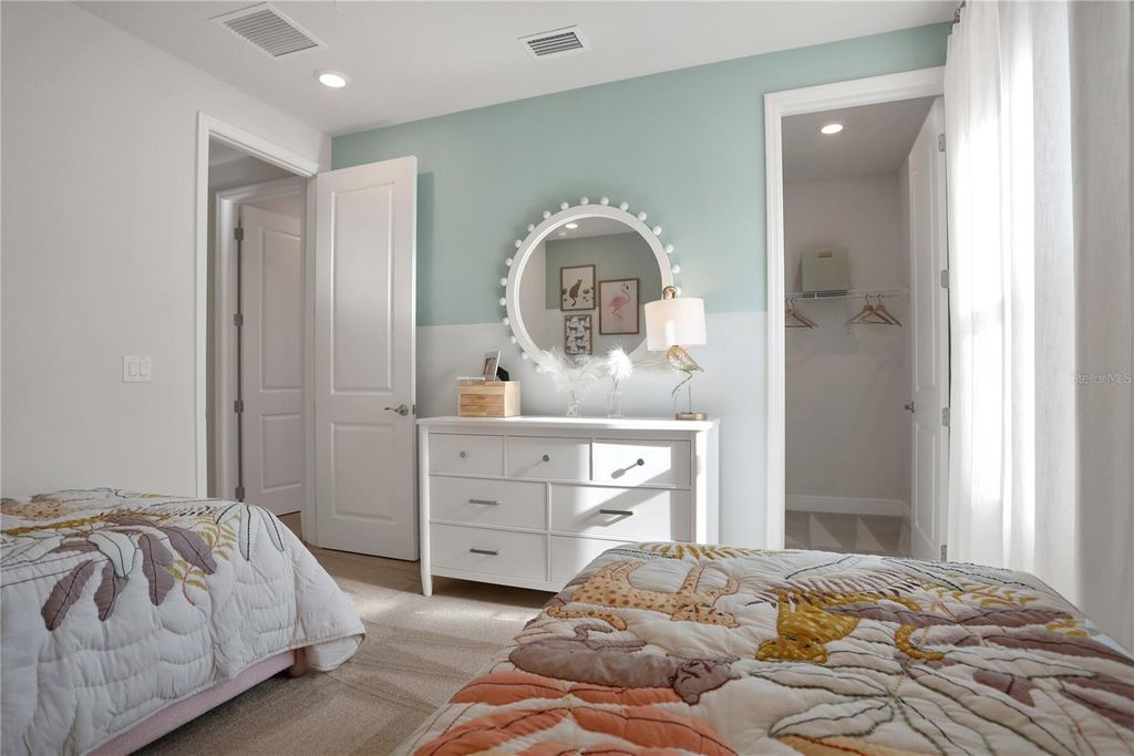 Image 56 of property listing at 17453 VALLEYWOOD PARKWAY, Land O Lakes, FL 34638