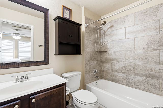 4547 MEADOW GRN, Schertz, TX 78108