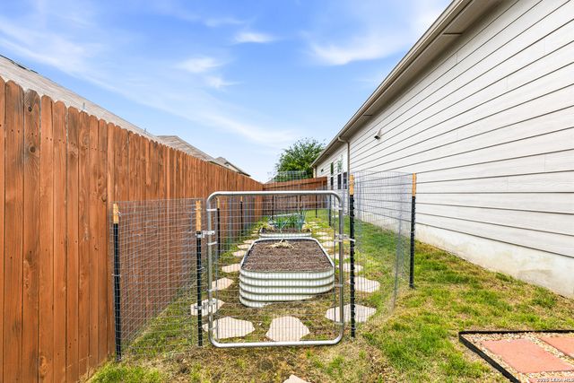 4547 MEADOW GRN, Schertz, TX 78108