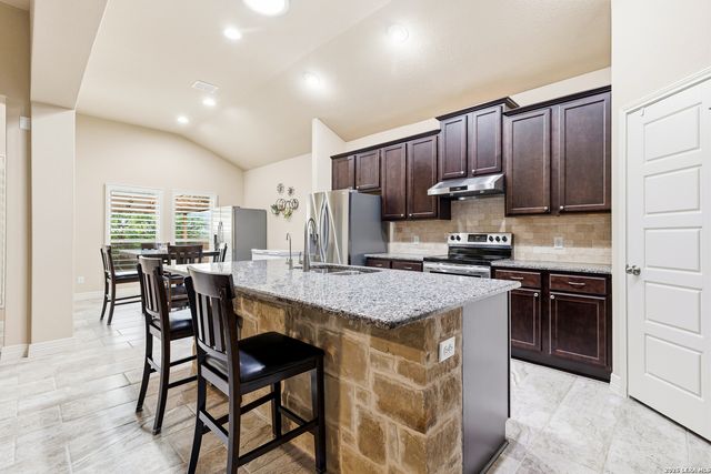 4547 MEADOW GRN, Schertz, TX 78108