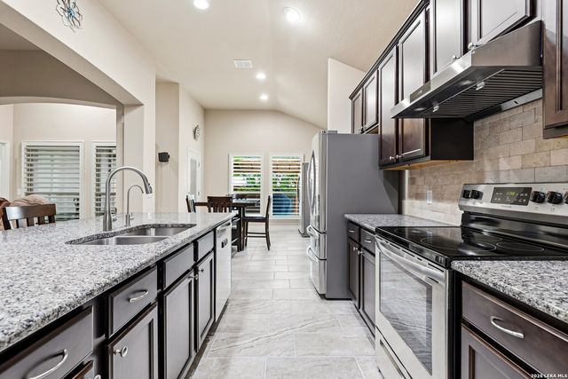 4547 MEADOW GRN, Schertz, TX 78108