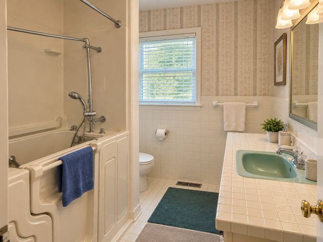 2363 Gale Ln, Chattanooga, TN 37421