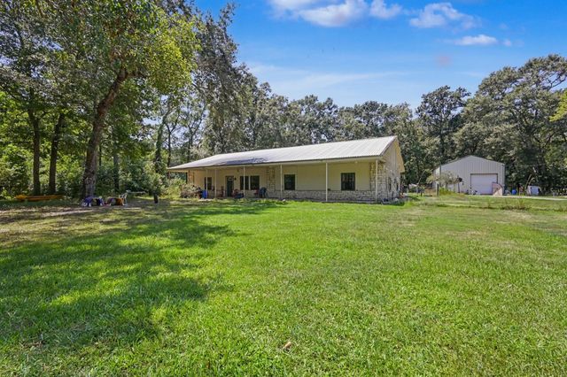 692 County Road 3371, Cleveland, TX 77327