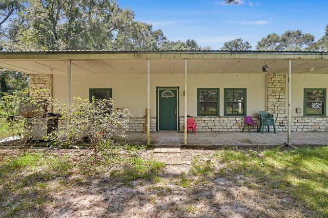 692 County Road 3371, Cleveland, TX 77327