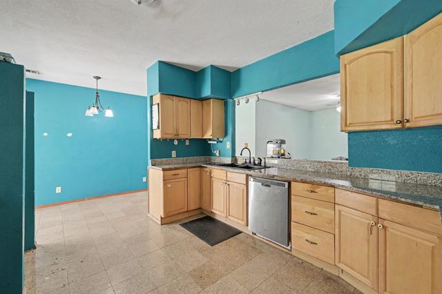 692 County Road 3371, Cleveland, TX 77327