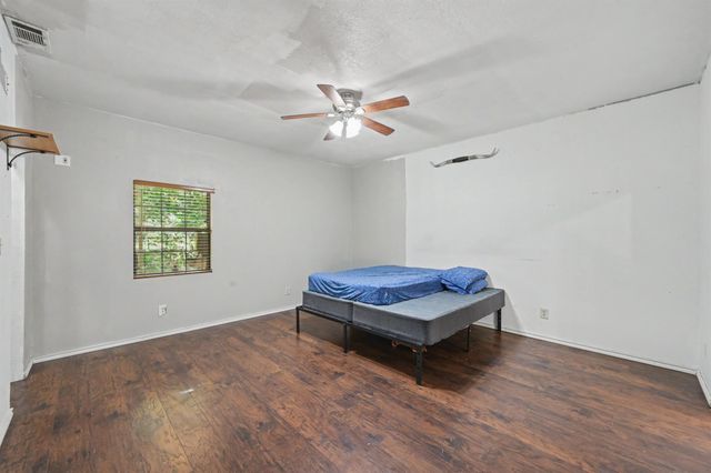 692 County Road 3371, Cleveland, TX 77327