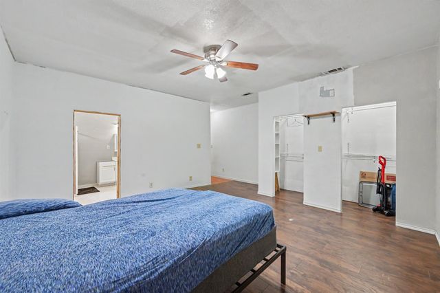 692 County Road 3371, Cleveland, TX 77327