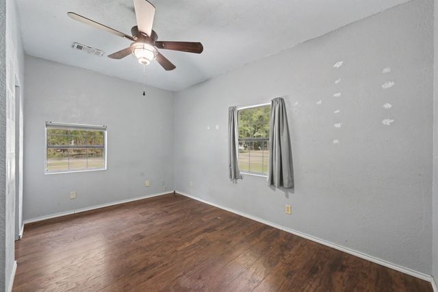 692 County Road 3371, Cleveland, TX 77327