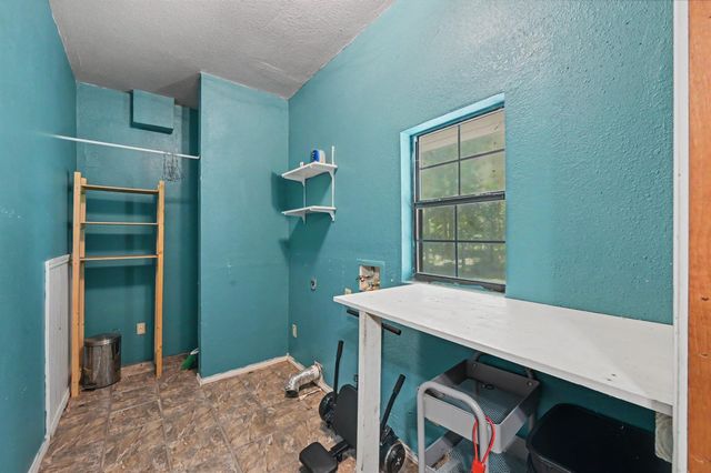 692 County Road 3371, Cleveland, TX 77327
