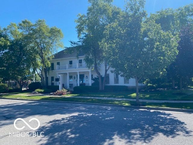 7610 Bishops Green, Zionsville, IN 46077