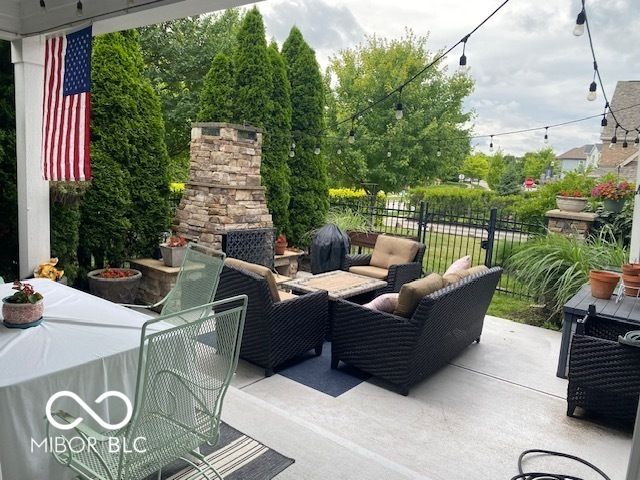 7610 Bishops Green, Zionsville, IN 46077