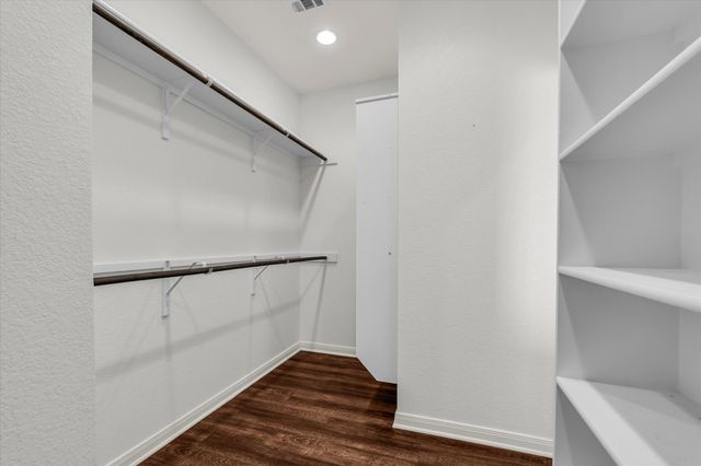 421 Northridge Circle, West, TX 76691