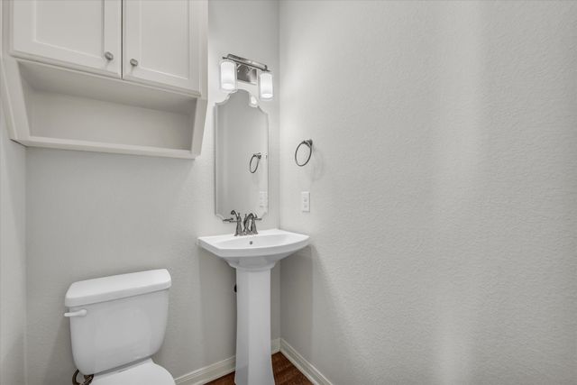 421 Northridge Circle, West, TX 76691