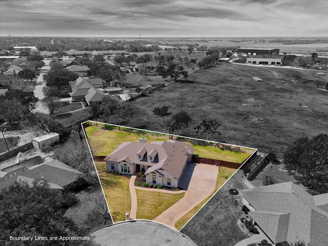 421 Northridge Circle, West, TX 76691