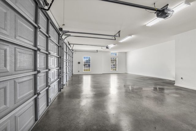 421 Northridge Circle, West, TX 76691