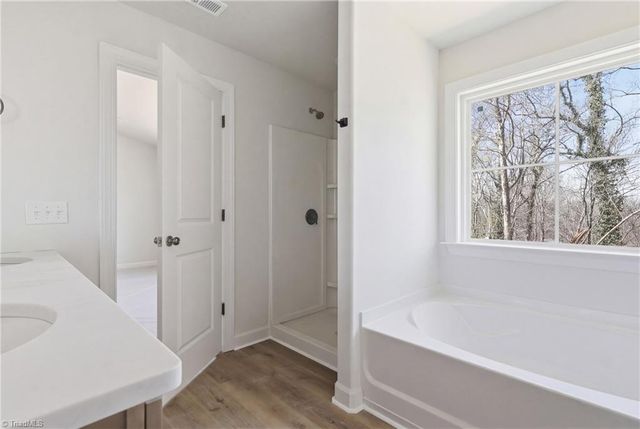 531 Dogwood Circle, High Point, NC 27260