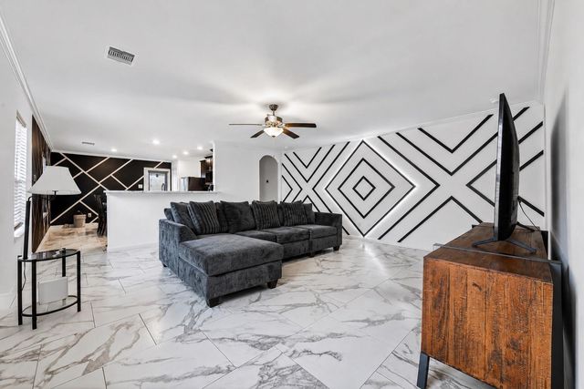 6150 El Oro Drive, Houston, TX 77048
