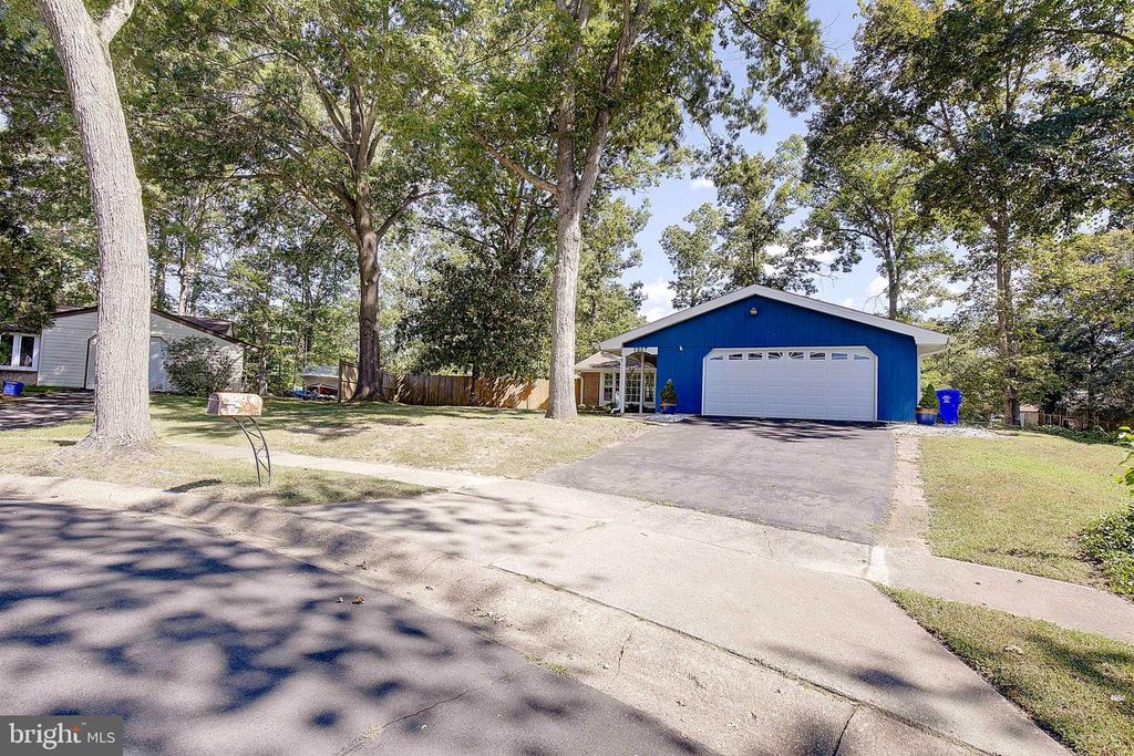3907 BREWSTER CT, Waldorf, MD 20601