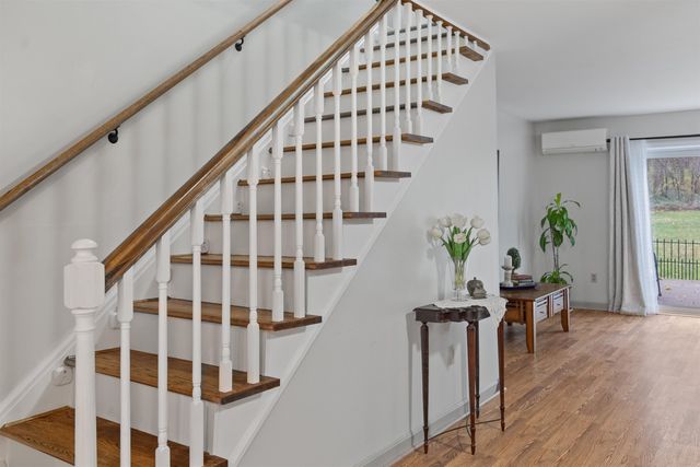 224 Locust Hill, Shelburne, VT 05482