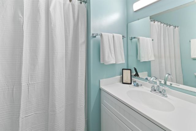 224 Locust Hill, Shelburne, VT 05482