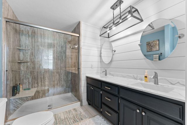 11772 State Hwy 176, Walnut Shade, MO 65771