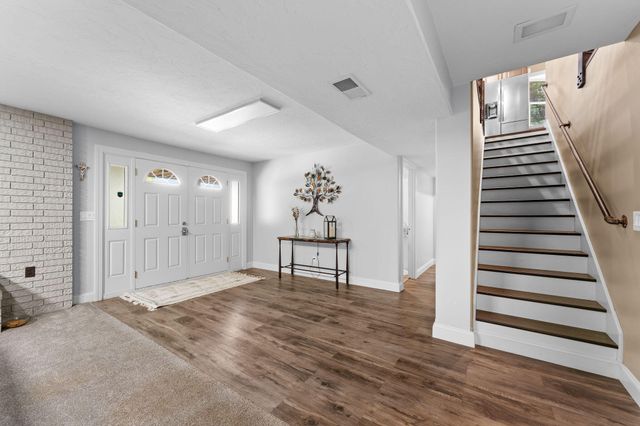 11772 State Hwy 176, Walnut Shade, MO 65771