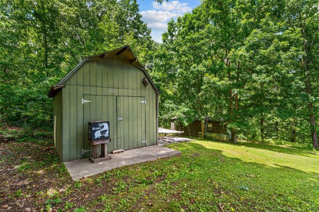 11772 State Hwy 176, Walnut Shade, MO 65771
