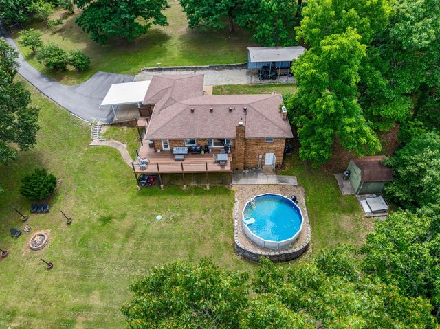 11772 State Hwy 176, Walnut Shade, MO 65771