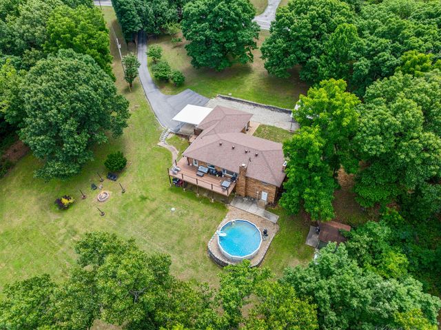 11772 State Hwy 176, Walnut Shade, MO 65771