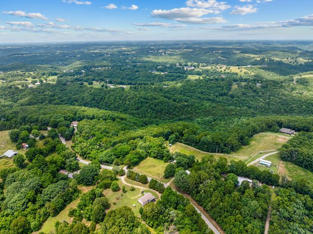 11772 State Hwy 176, Walnut Shade, MO 65771