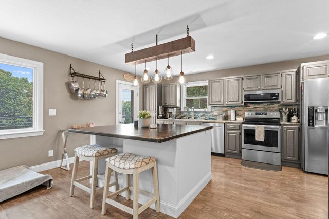 11772 State Hwy 176, Walnut Shade, MO 65771