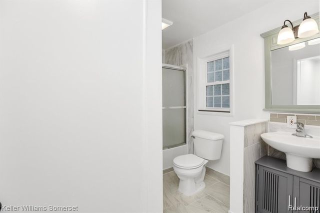 22463 Donald Avenue, Eastpointe, MI 48021