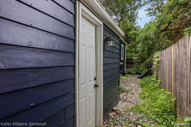 22463 Donald Avenue, Eastpointe, MI 48021