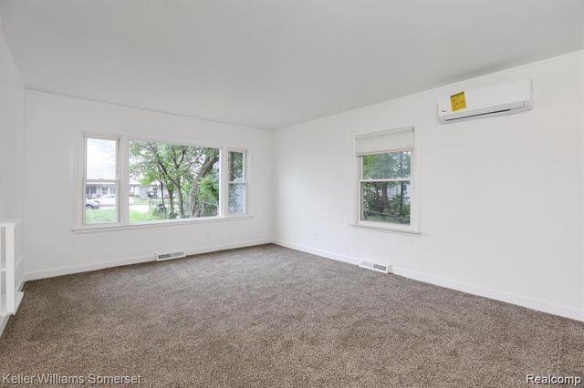 22463 Donald Avenue, Eastpointe, MI 48021