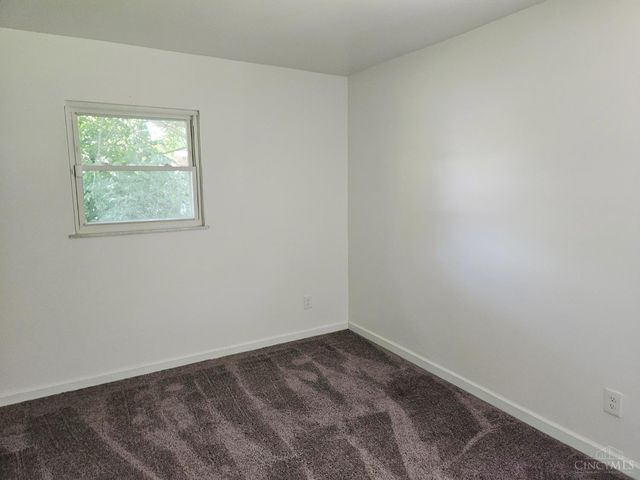 579 W Kemper Road, Springdale, OH 45246