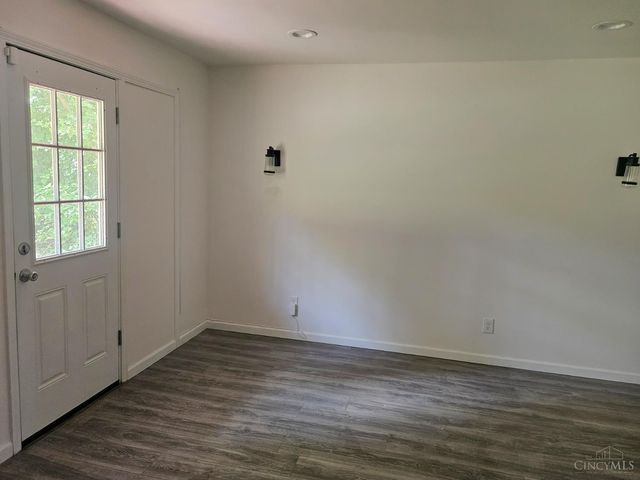 579 W Kemper Road, Springdale, OH 45246