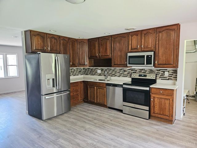 579 W Kemper Road, Springdale, OH 45246