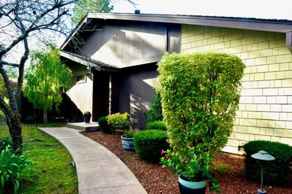 1360 Josselyn Canyon Road 37, Monterey, CA 93940