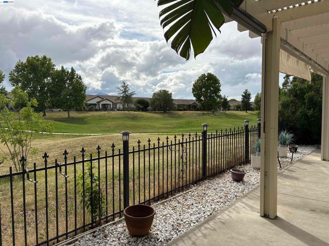 395 Grenadier Way, Brentwood, CA 94513