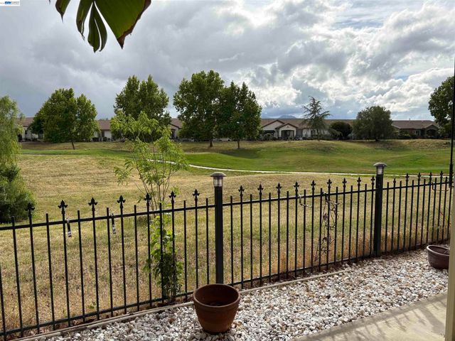 395 Grenadier Way, Brentwood, CA 94513