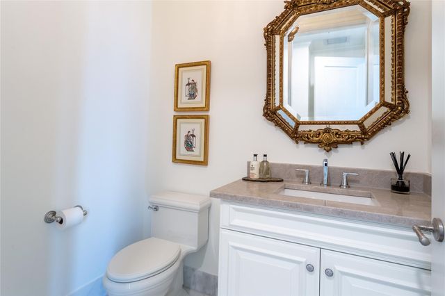 2525 N PEARL Street 1004, Dallas, TX 75201