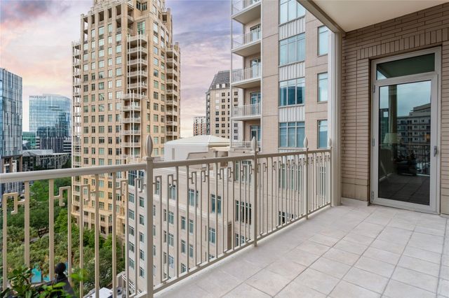 2525 N PEARL Street 1004, Dallas, TX 75201