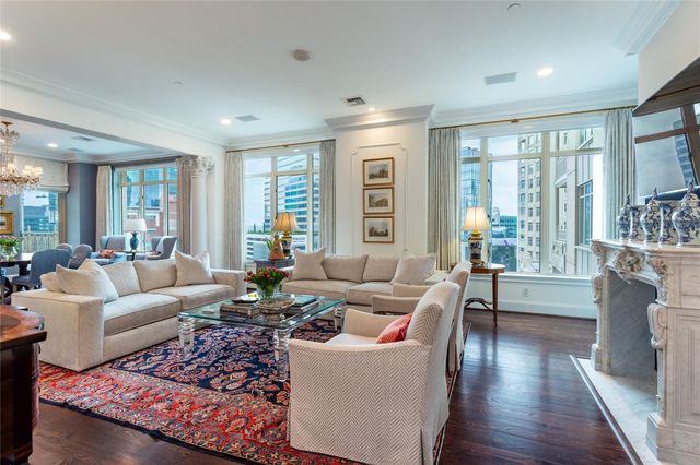 2525 N PEARL Street 1004, Dallas, TX 75201