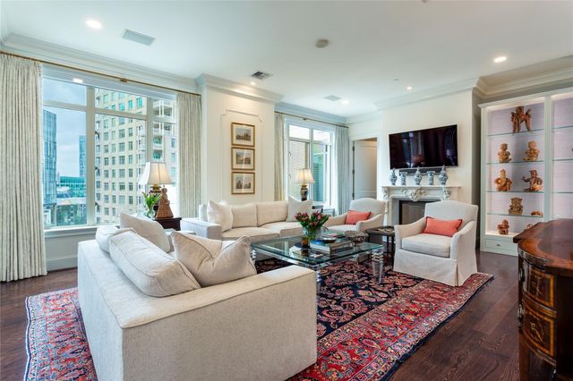 2525 N PEARL Street 1004, Dallas, TX 75201