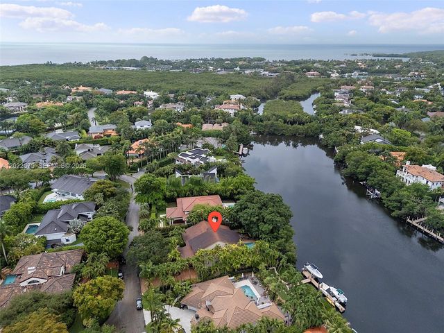7244 E Lago Dr, Coral Gables, FL 33143